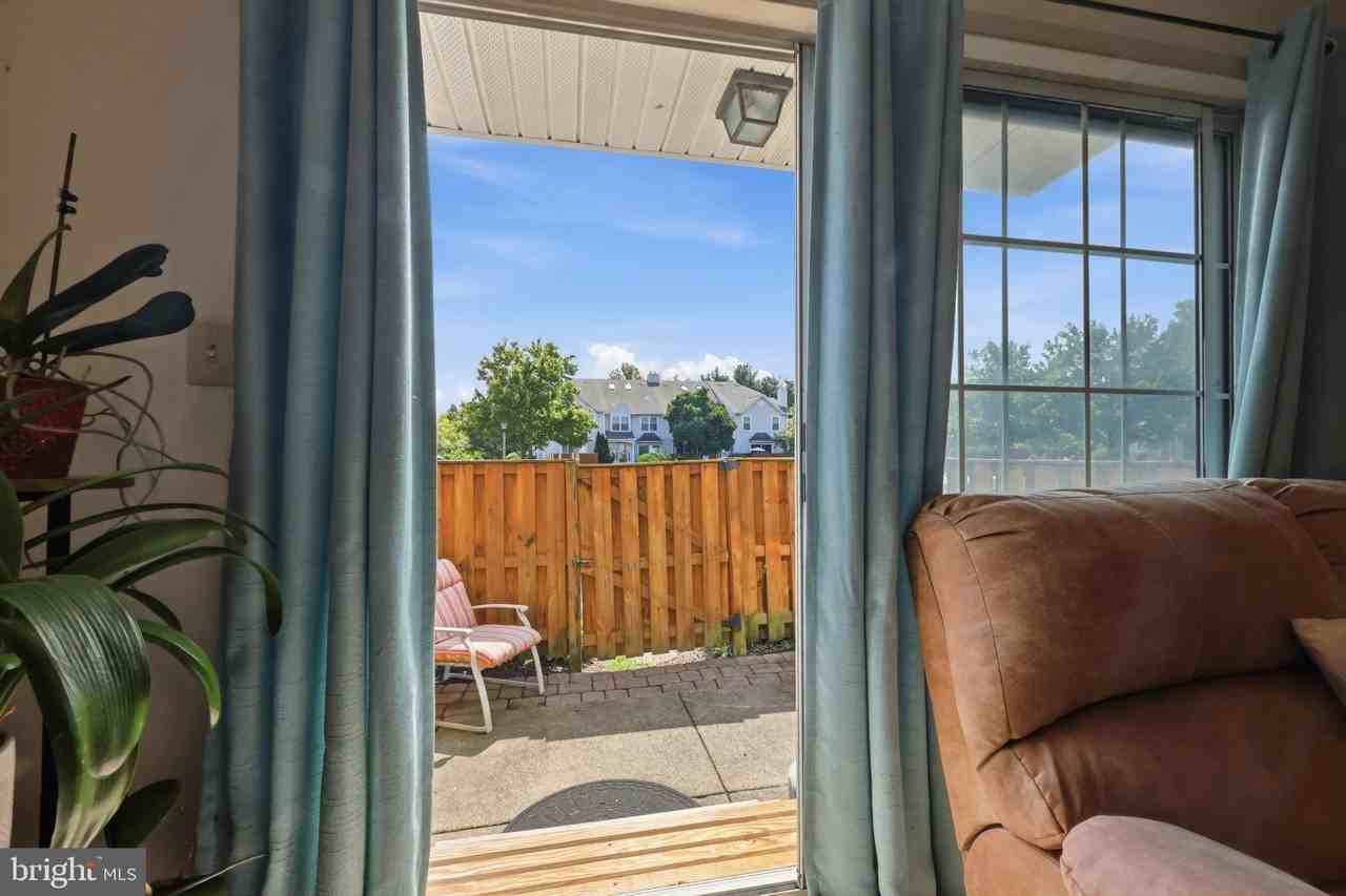 7207 Sheffield Dr - Photo 5 of 29