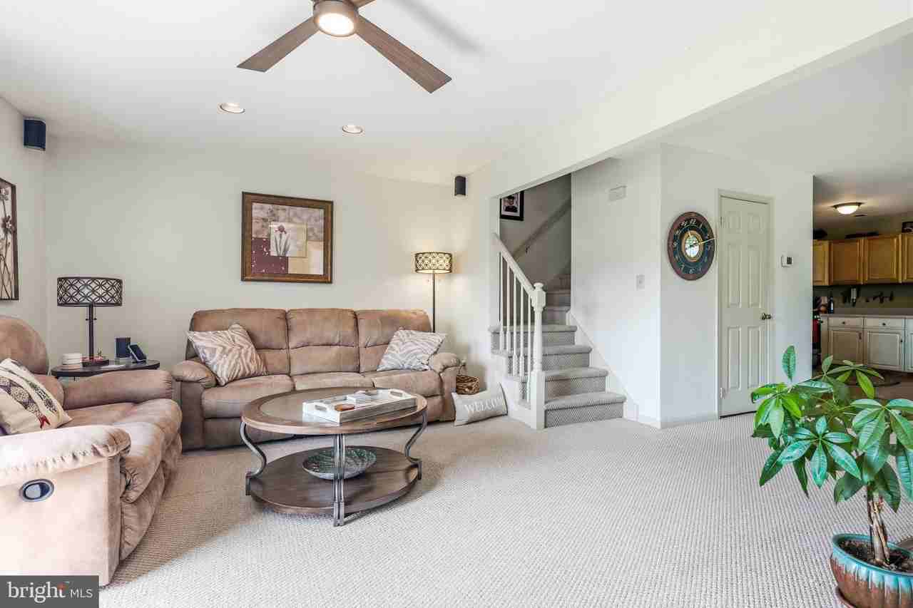 7207 Sheffield Dr - Photo 6 of 29