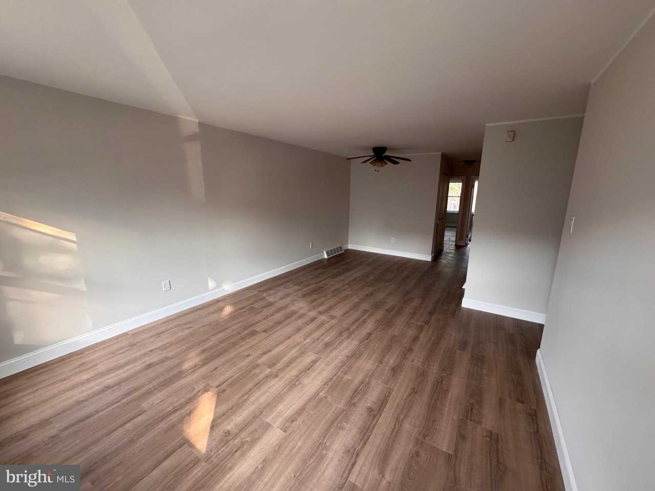 12086 Abby Rd #1stFL - Photo 4 of 10