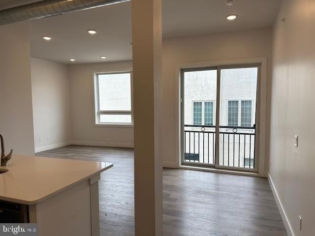 907 Leland St #3F - Photo 5 of 20
