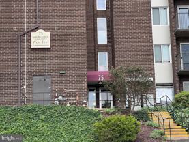 75 S Reynolds St #304 - Photo 1 of 1
