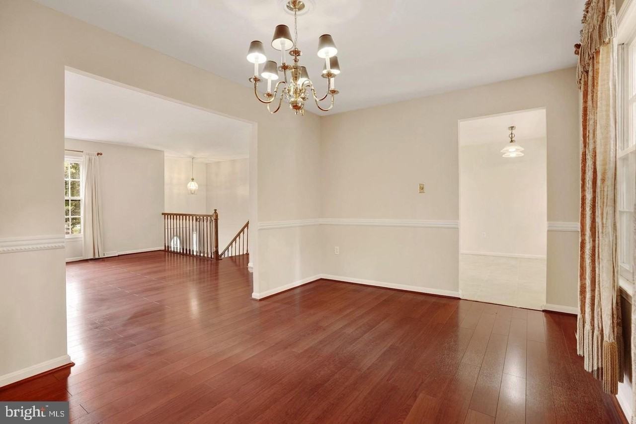 7620 Maritime Ln - Photo 7 of 33
