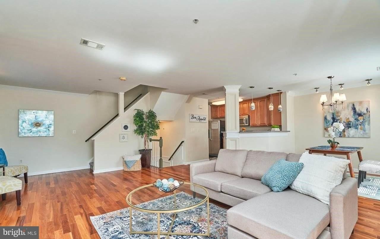 12827 Fair Briar Ln #12827 - Photo 6 of 21