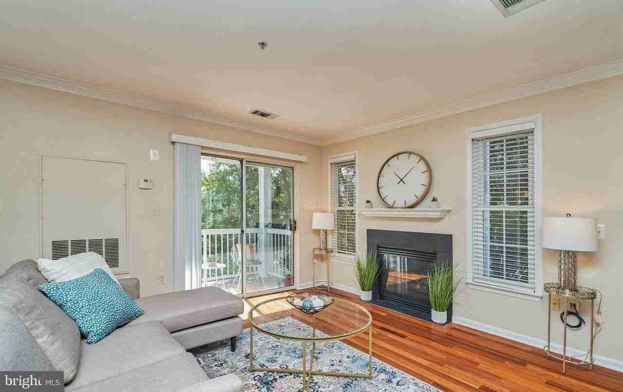 12827 Fair Briar Ln #12827 - Photo 7 of 21