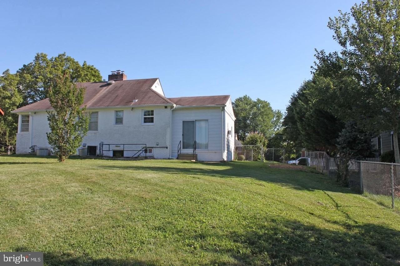 6528 Chesterfield Ave - Photo 3 of 35