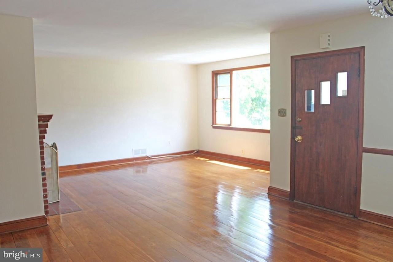 6528 Chesterfield Ave - Photo 7 of 35