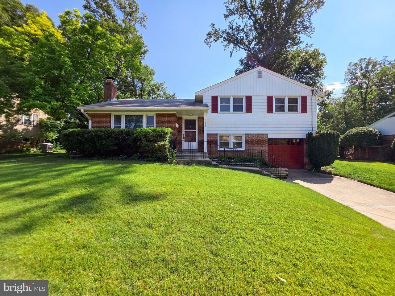 7511 Elgar St - Photo 2 of 26