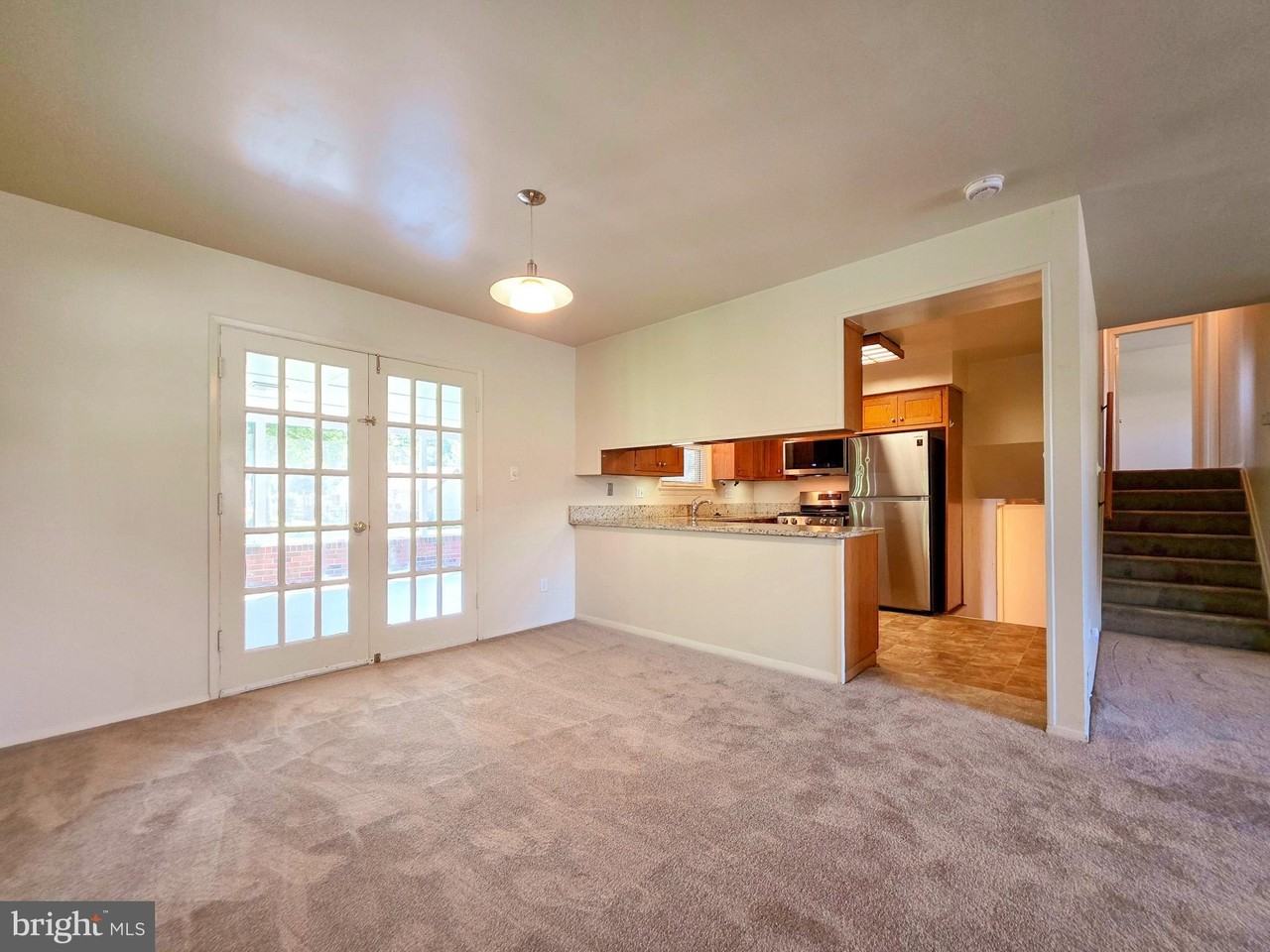7511 Elgar St - Photo 6 of 26