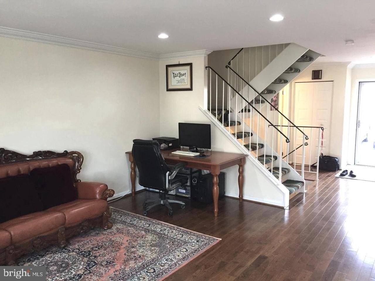 5408 Helm Ct - Photo 4 of 26