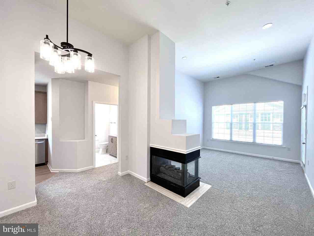 11401R Windleaf Ct #30 - Photo 3 of 15