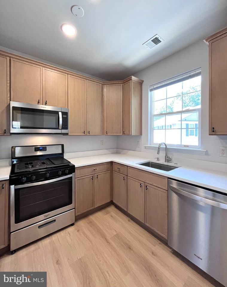 11401R Windleaf Ct #30 - Photo 6 of 15