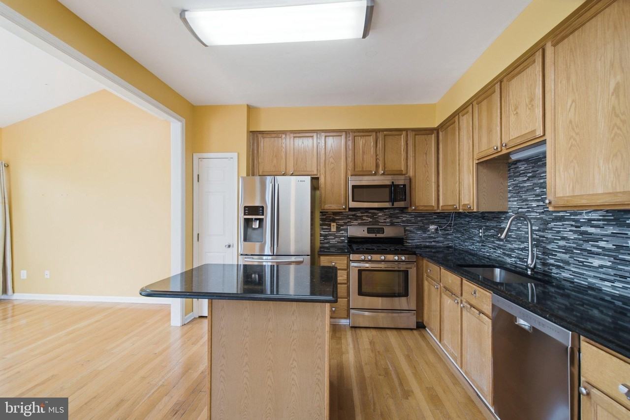 46670 Cavendish Sq - Photo 6 of 37