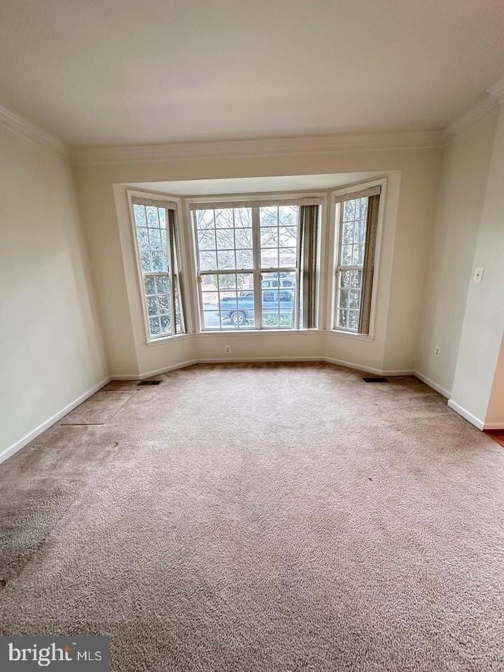 20672 Sutherlin Pl - Photo 3 of 21