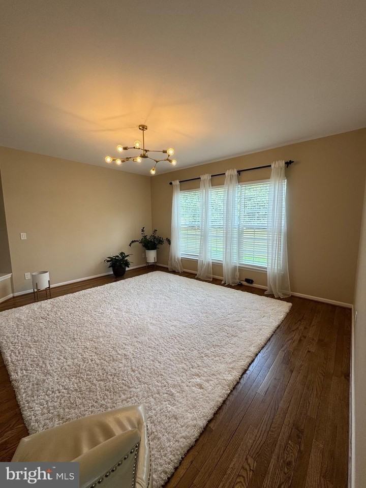 5980 Twin Branch Ct - Photo 3 of 10