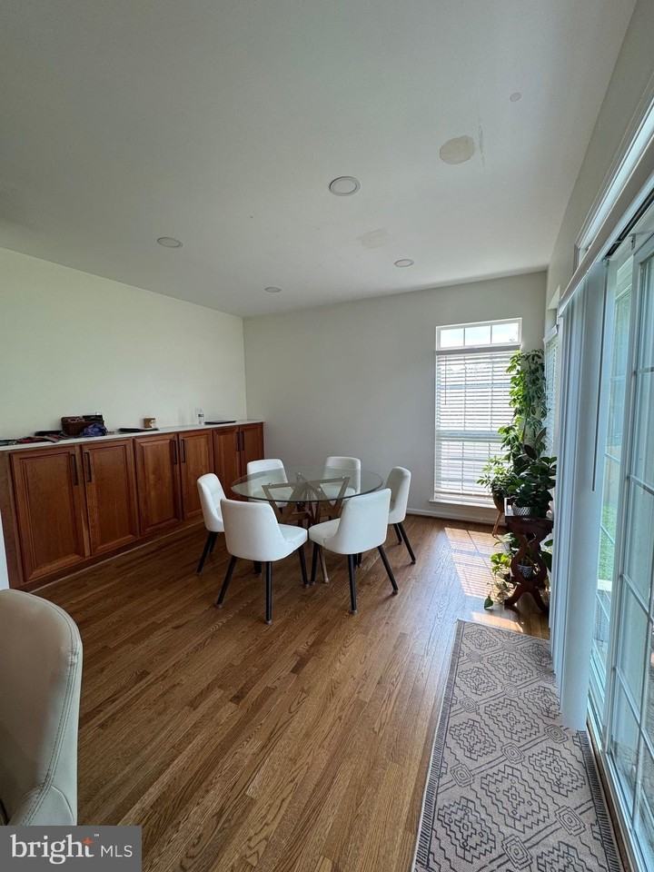 5980 Twin Branch Ct - Photo 7 of 10