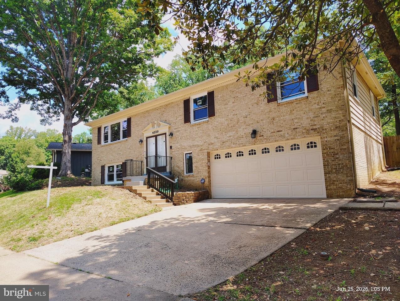 4223 Avon Dr - Photo 3 of 38