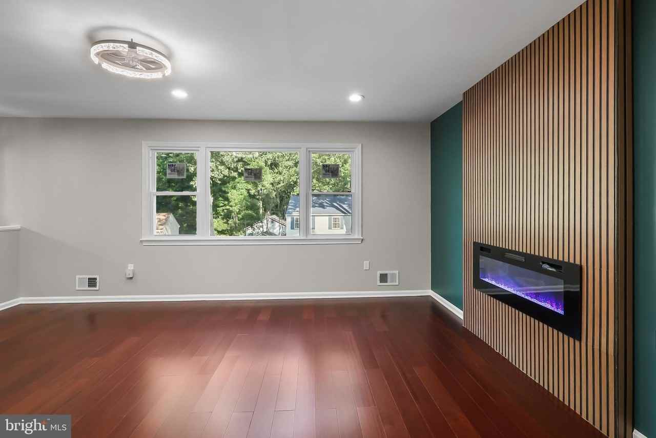 4223 Avon Dr - Photo 5 of 38
