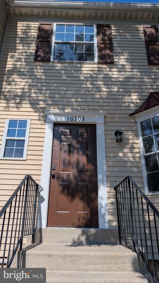 16303 Taconic Cir - Photo 6 of 50