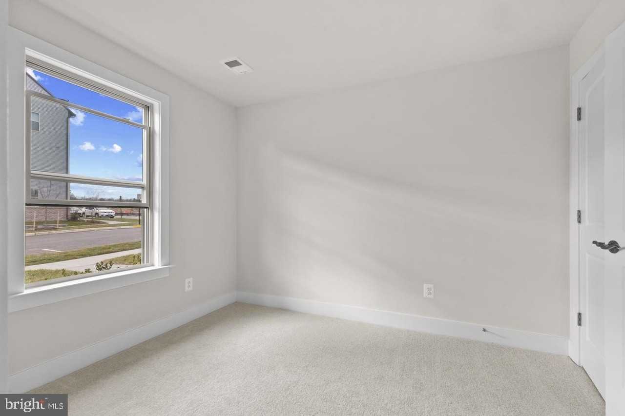 8979 Katherine Johnson Ave - Photo 6 of 27