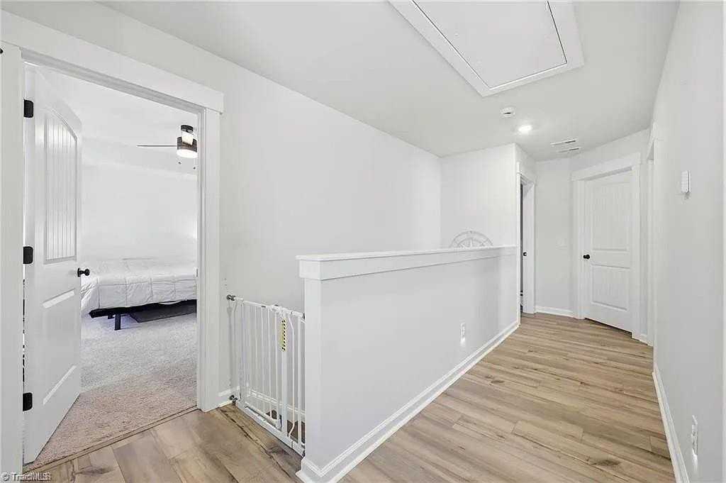 7458 Buckview Ct - Photo 4 of 15