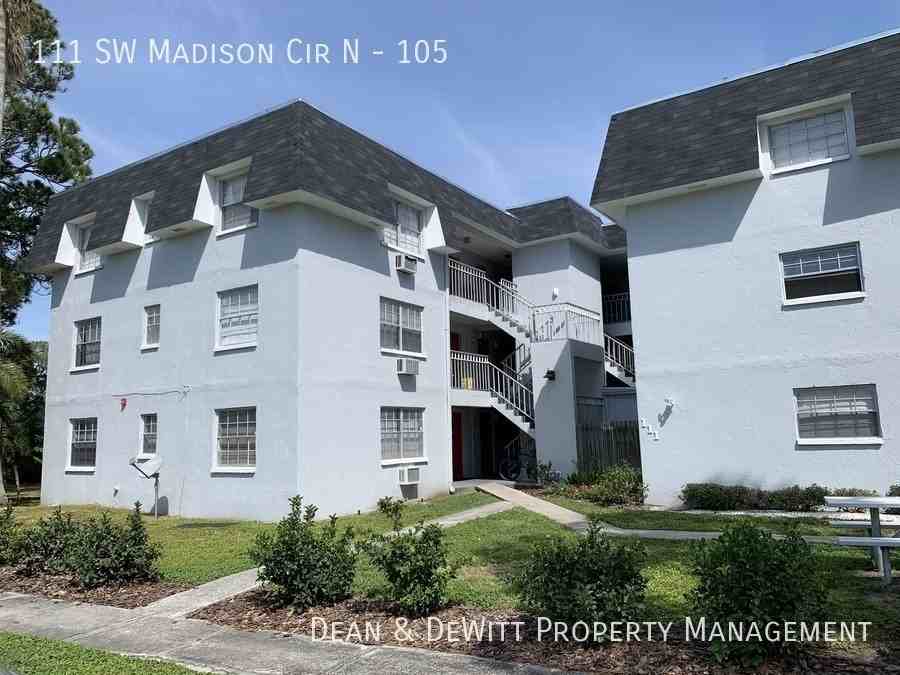 111 Sw Madison Cir N #102 - Photo 3 of 5