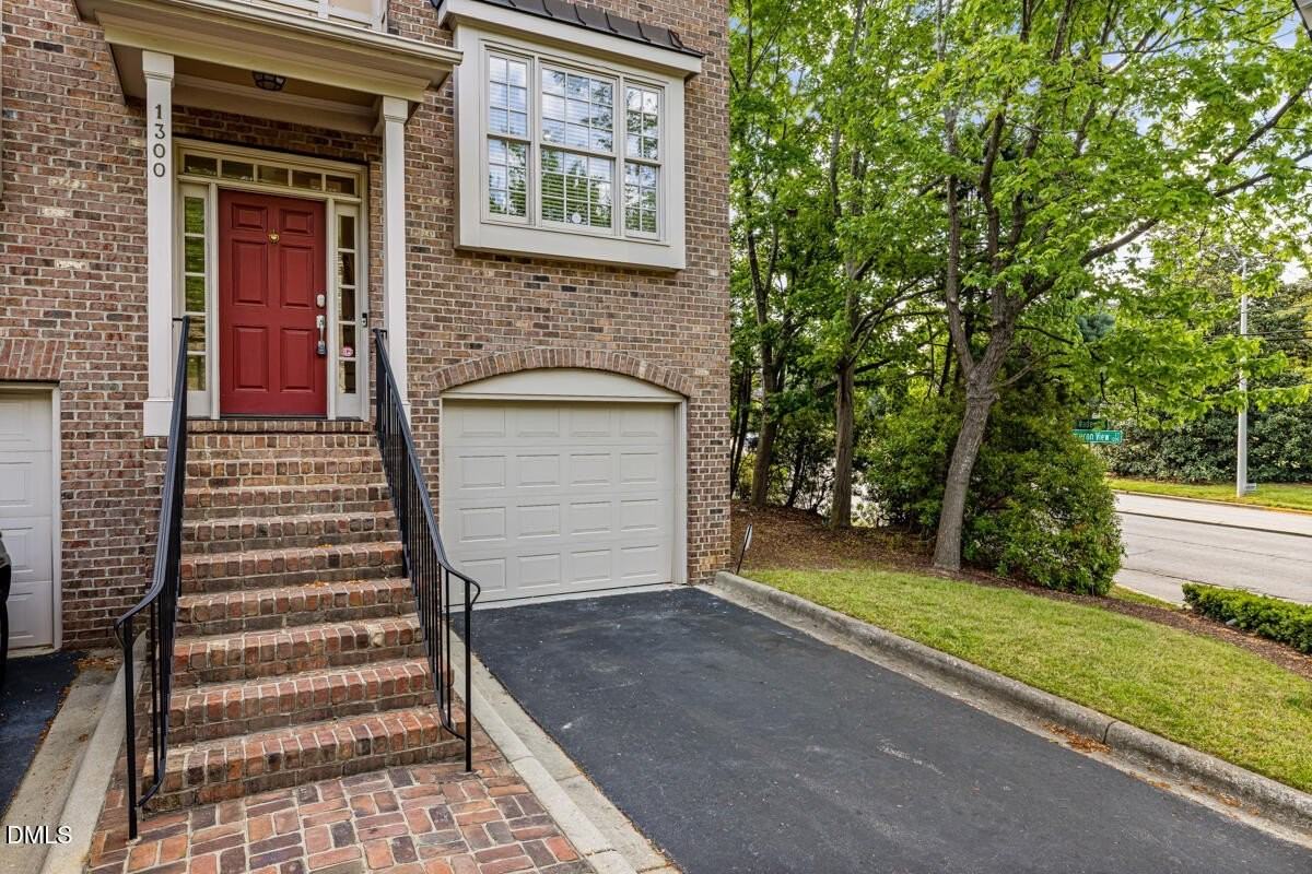 1300 Cameron View Ct - Photo 3 of 30