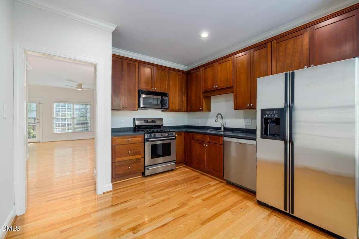 1300 Cameron View Ct - Photo 4 of 30