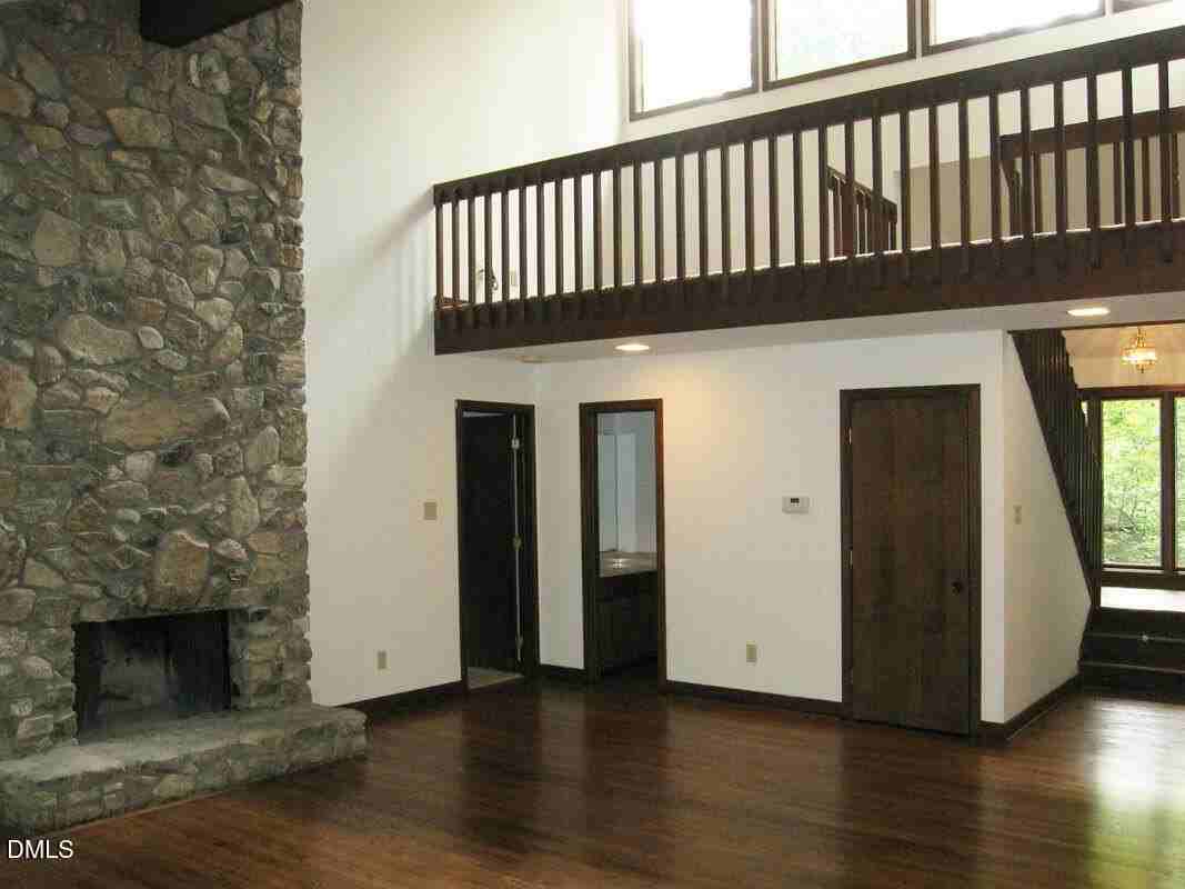 801 Coker Dr - Photo 4 of 20
