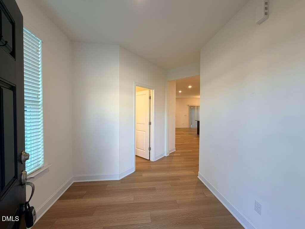 109 Steel Springs Ln - Photo 3 of 20