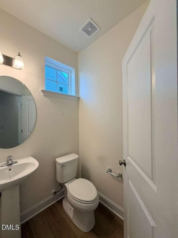 109 Steel Springs Ln - Photo 7 of 20
