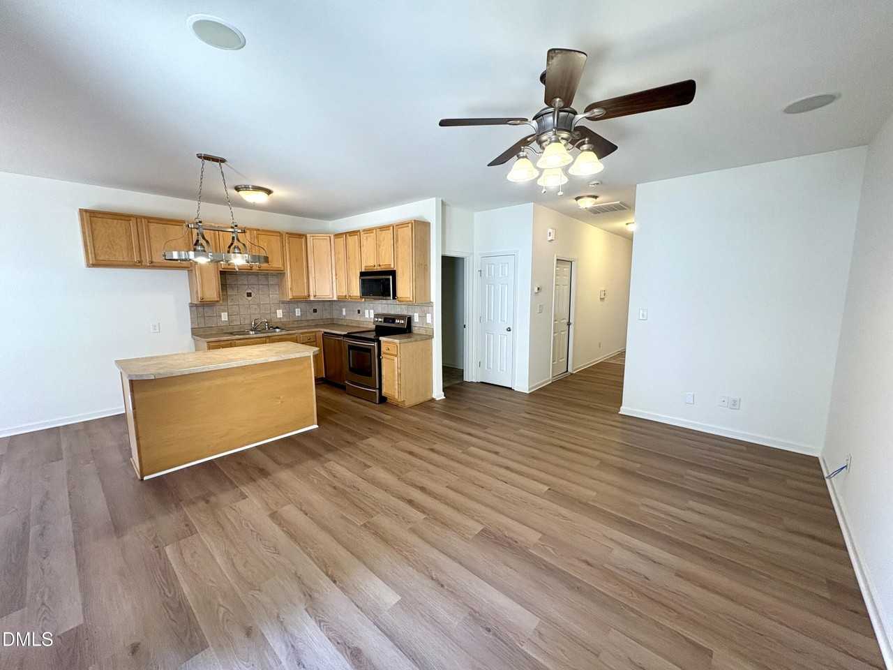 255 Plaza Dr #E - Photo 4 of 16