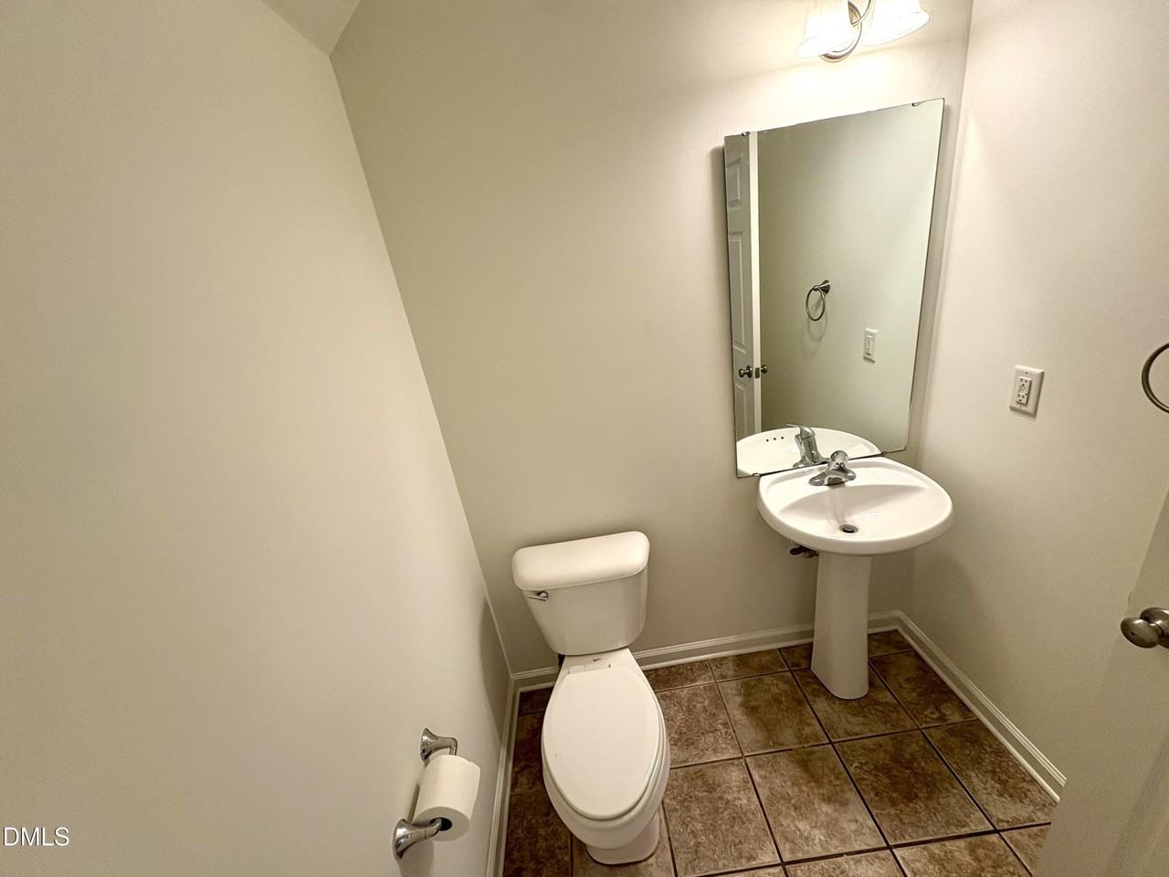 255 Plaza Dr #E - Photo 7 of 16