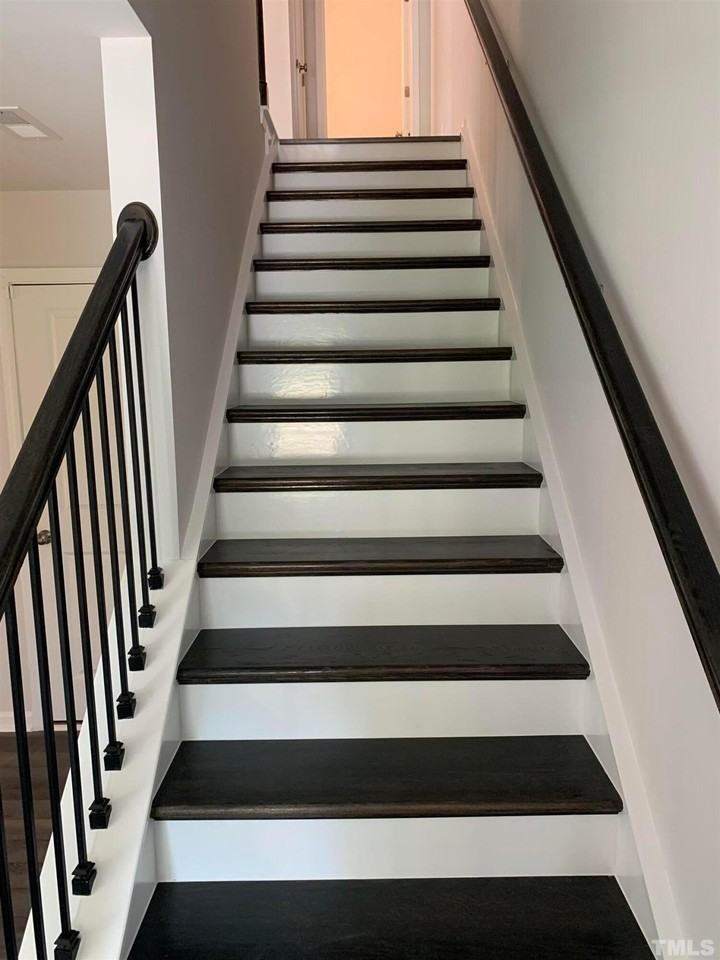 608 Hortons Creek Rd - Photo 6 of 28