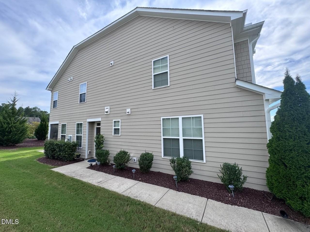828 Bristol Bridge Dr - Photo 3 of 11