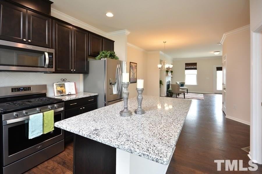 1108 Finch Ct - Photo 7 of 22