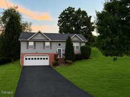 featured image of 371 Mockingbird Pl