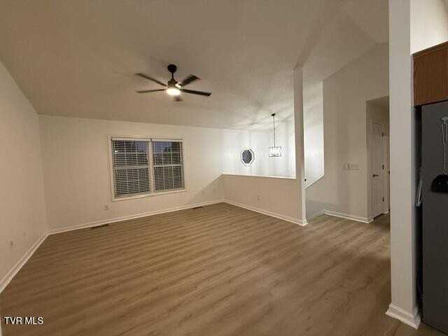 371 Mockingbird Pl - Photo 6 of 14