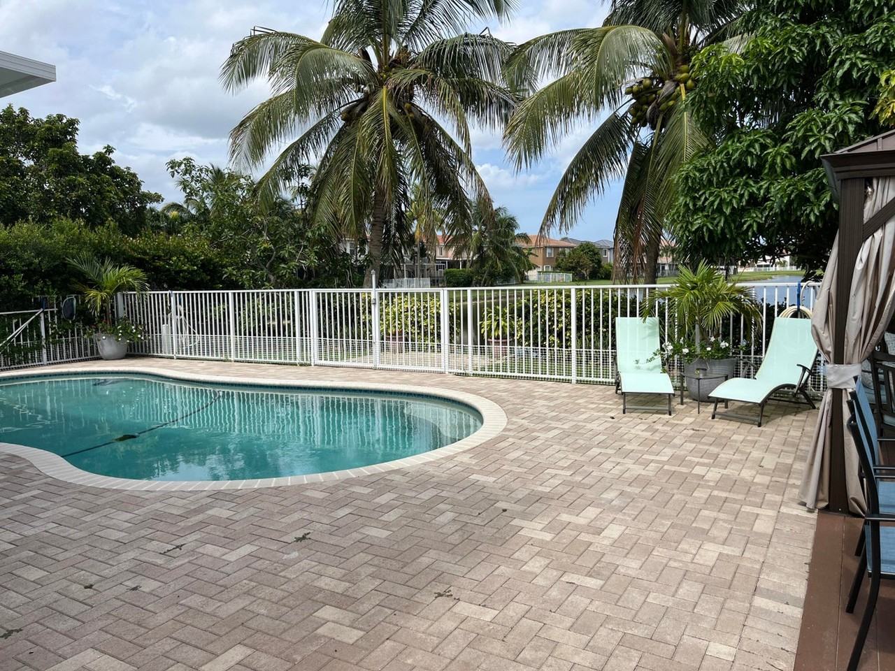 7576 Lake Worth Rd - Photo 6 of 8