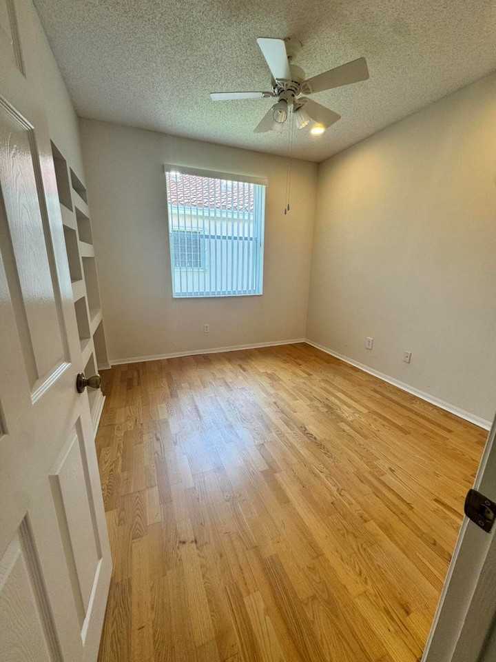 10895 Fillmore Dr - Photo 2 of 8