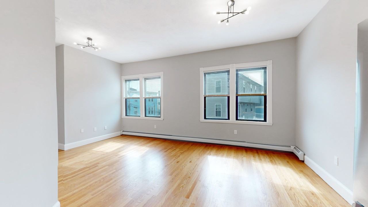 184 Highland St #2 - Photo 4 of 12