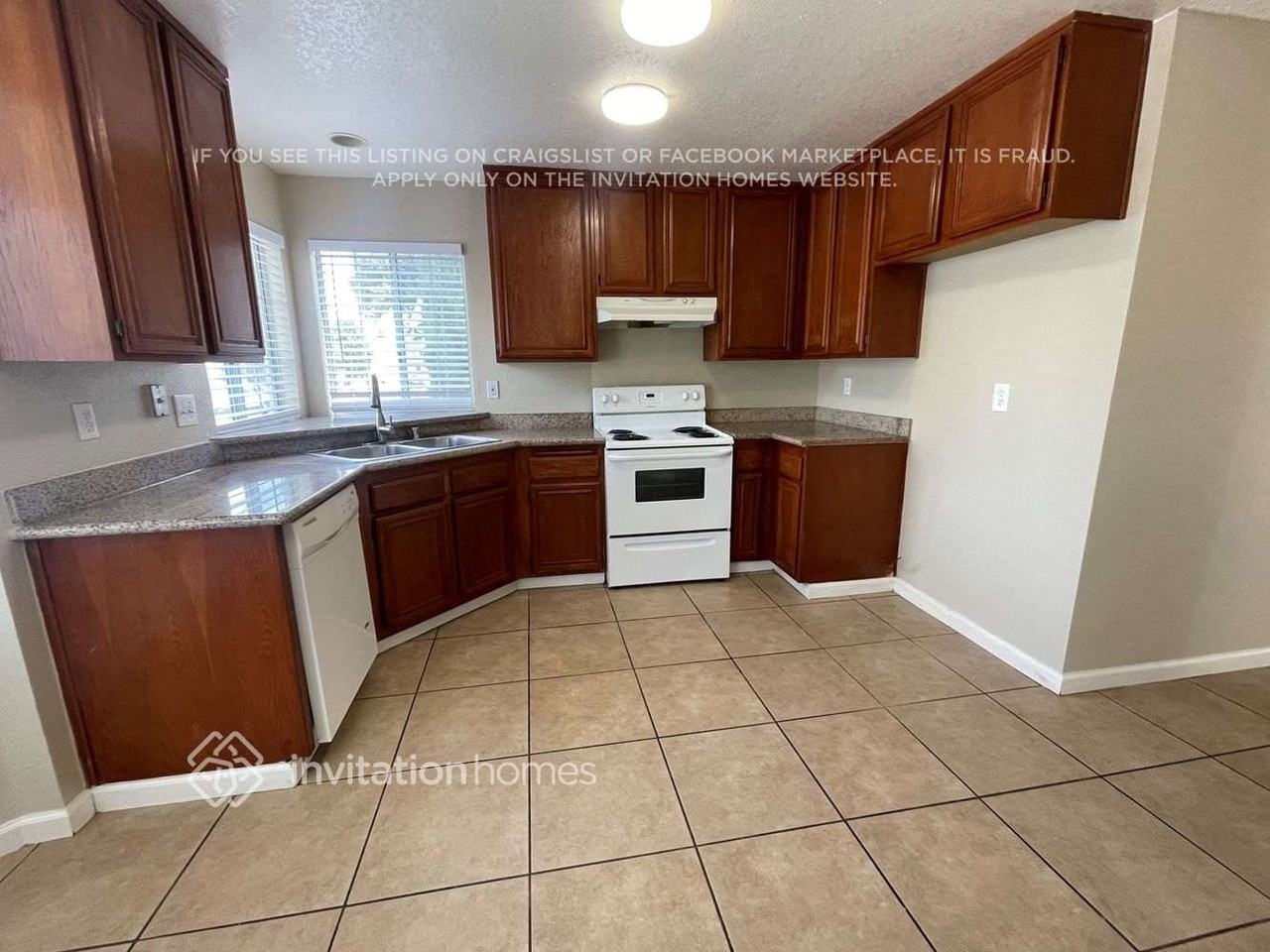 910 Edgewood Cir - Photo 5 of 11