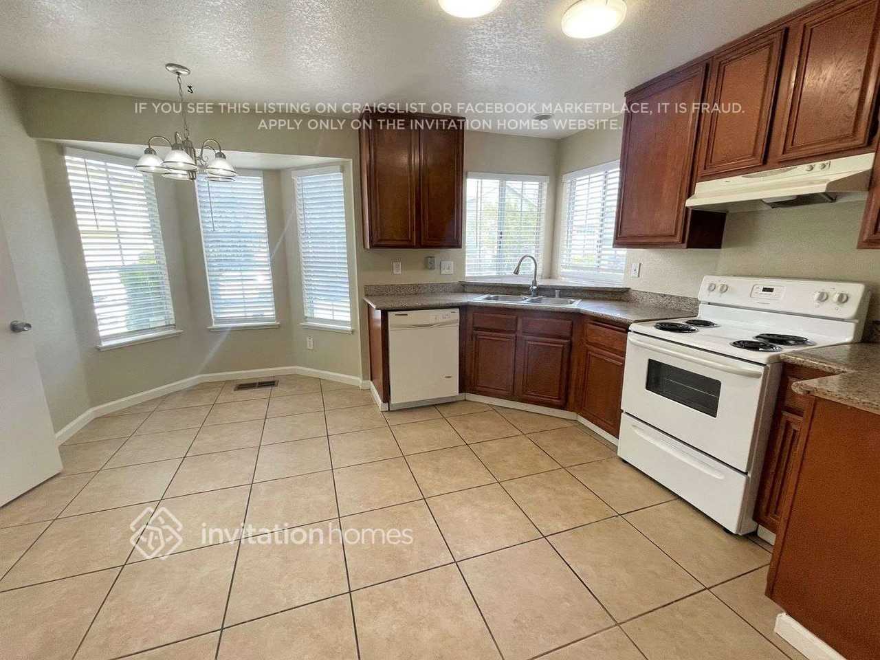 910 Edgewood Cir - Photo 6 of 11