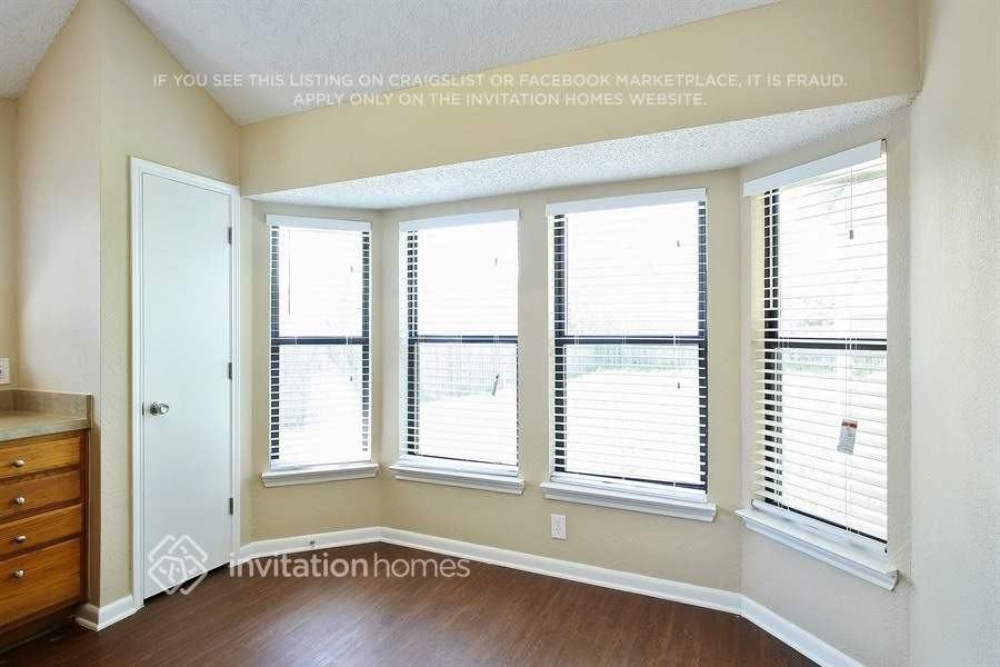 4800 Hollow Tree Dr - Photo 7 of 16