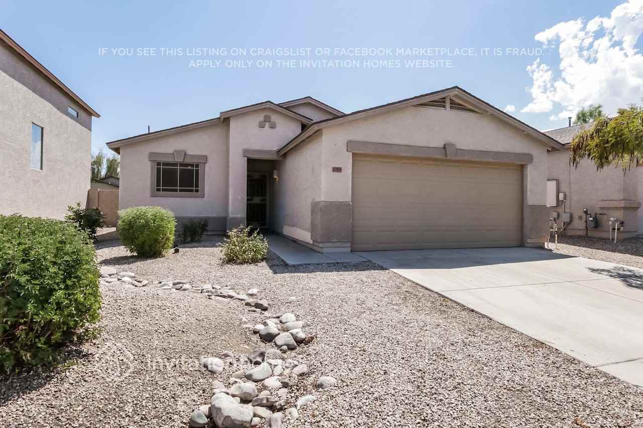 1715 E Desert Moon Trl - Photo 2 of 16