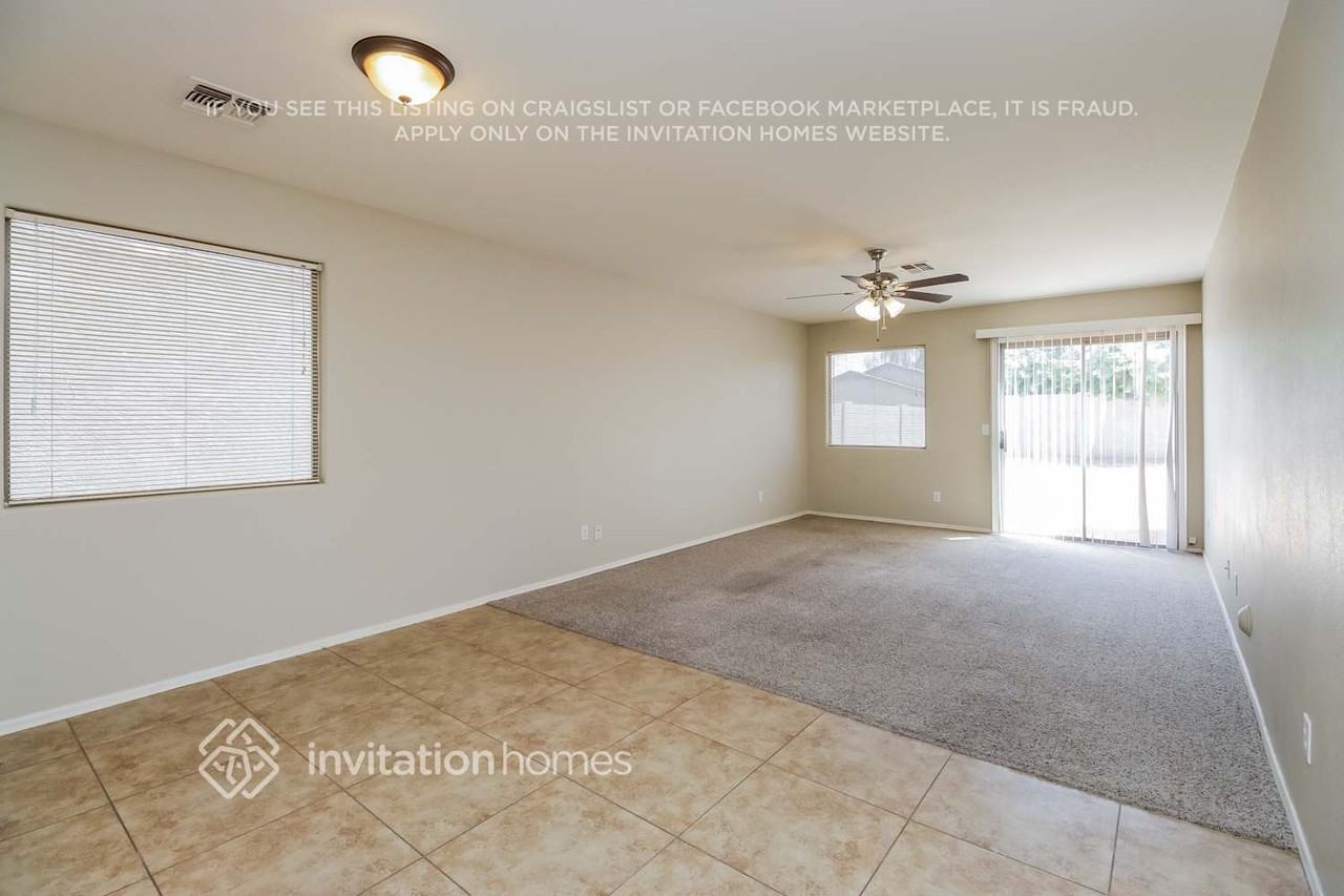 1715 E Desert Moon Trl - Photo 3 of 16