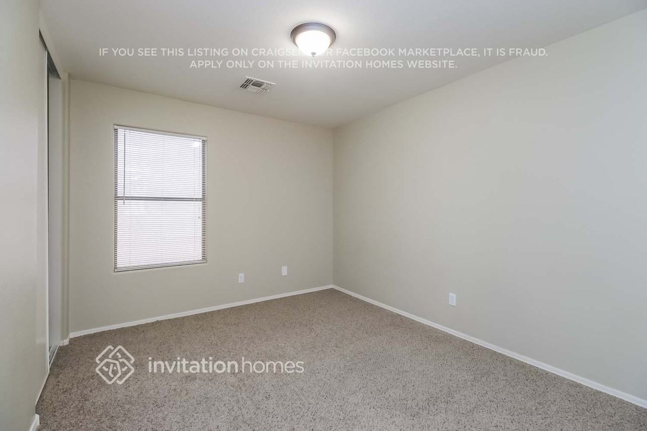 1715 E Desert Moon Trl - Photo 6 of 16