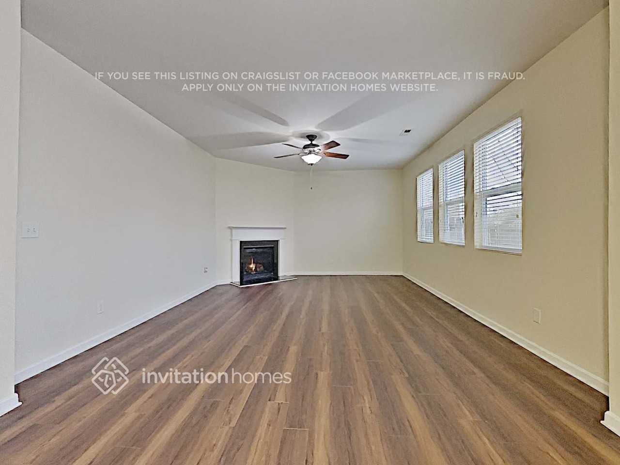 7615 Carrington Forest Ln - Photo 4 of 8