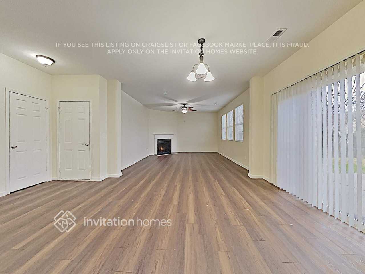 7615 Carrington Forest Ln - Photo 5 of 8