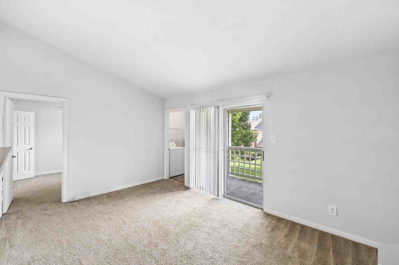 Wyndham at Hampton Apartments - Photo 4 of 31