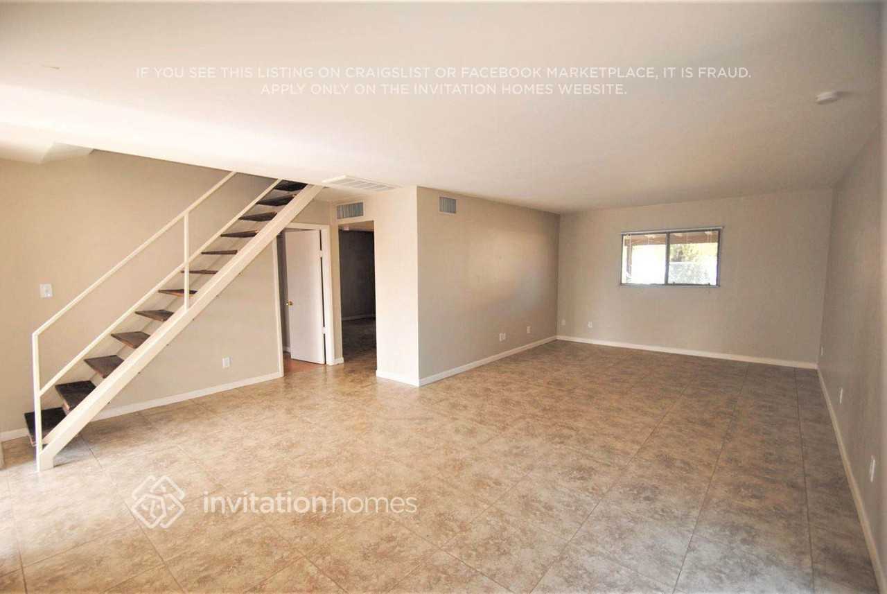 8018 W Osborn Rd - Photo 2 of 5